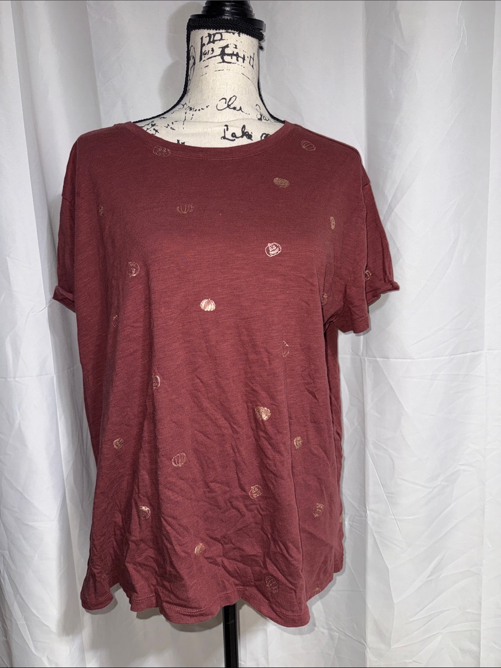 Maurices Short Sleeve Crewneck Tee in Burgundy with Metallic Dot Accents